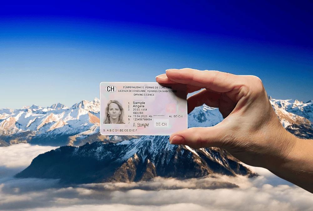 Le nouveau permis conduire suisse 2023 : nouveau look et sécurité renforcée.